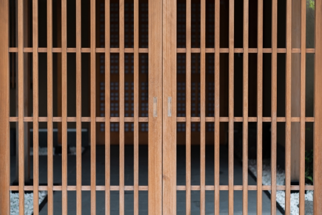古い家の建具　格子戸