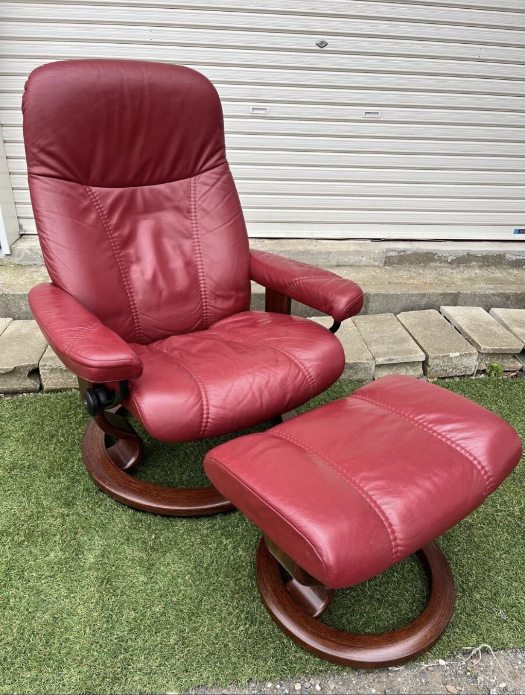 熊谷市で戸建整理の為、桐タンス、座卓、リクライニングチェア、茶道具、絵画などの無料出張買取査定に伺って参りました。